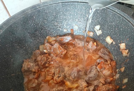 Фото шага рецепта Говядина в казане с овощами 190488 шаг 9  