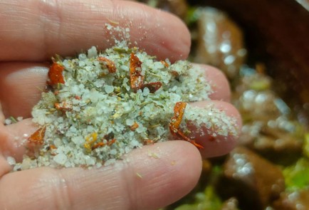 Фото шага рецепта Говяжье сердце с шампиньонами на сковороде 191089 шаг 12  