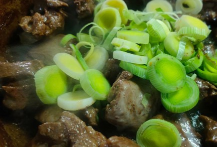 Фото шага рецепта Говяжье сердце с шампиньонами на сковороде 191089 шаг 7  