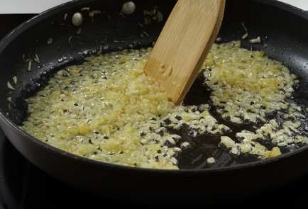 Фото шага рецепта Говяжьи фрикадельки в томатном соусе 153121 шаг 5  