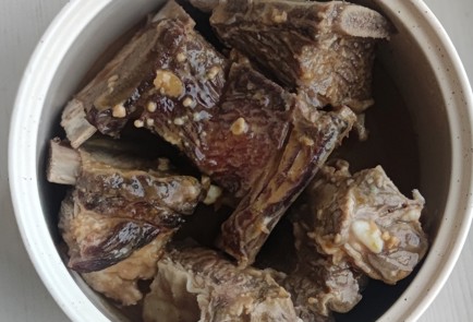 Фото шага рецепта Говяжьи ребра в вине 174849 шаг 8