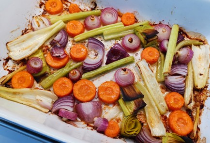 Фото шага рецепта Говяжий бульон с беконом 175620 шаг 11