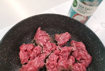 Фото шага рецепта Говяжий фарш с маскарпоне 186797 шаг 3  