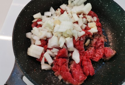 Фото шага рецепта Говяжий фарш с маскарпоне 186797 шаг 4  