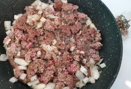 Фото шага рецепта Говяжий фарш с маскарпоне 186797 шаг 6  