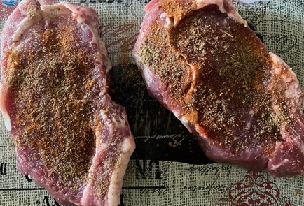 Фото шага рецепта Говяжий край с соусом песто 186468 шаг 4  