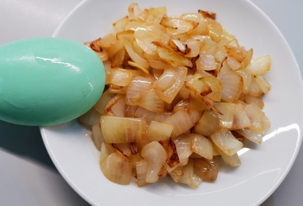 Фото шага рецепта Говяжья печень с луком 191330 шаг 1