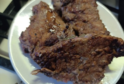 Фото шага рецепта Говяжья печень тушеная с айвой 190837 шаг 9  