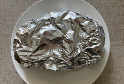 Фото шага рецепта Говяжья рулька с соусом барбекю 176344 шаг 5  