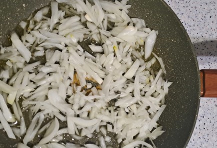 Фото шага рецепта Гранатовый браслет с черносливом и копченой куриной грудкой 187858 шаг 3