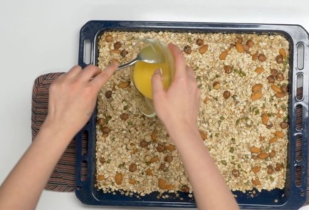Фото шага рецепта Гранола мюсли с орехами и сухофруктами 43766 шаг 7  