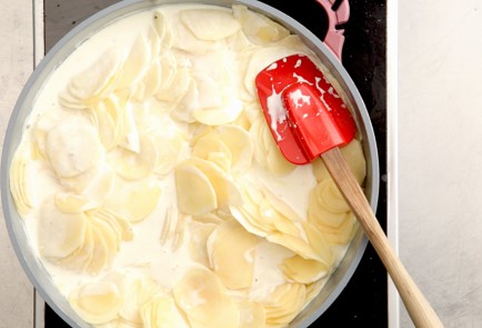 Фото шага рецепта Гратен дофинуа 17587 шаг 6  