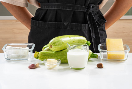 Фото шага рецепта Гратен из кабачков с сыром 189529 шаг 1  