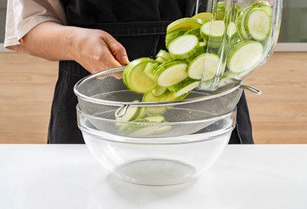 Фото шага рецепта Гратен из кабачков с сыром 189529 шаг 3  