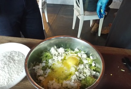 Фото шага рецепта Греческие котлеты из кабачков и феты 137350 шаг 3  