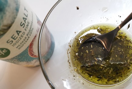 Фото шага рецепта Греческий салат с руколой 175643 шаг 15  