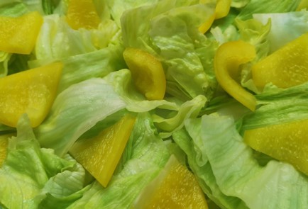 Фото шага рецепта Греческий салат 175404 шаг 10