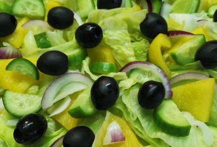 Фото шага рецепта Греческий салат 175404 шаг 13