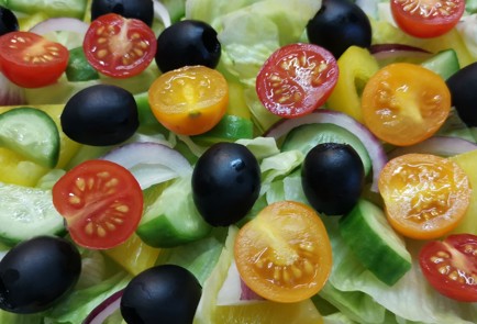 Фото шага рецепта Греческий салат 175404 шаг 14