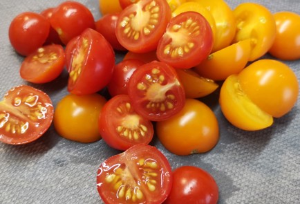 Фото шага рецепта Греческий салат 175404 шаг 8