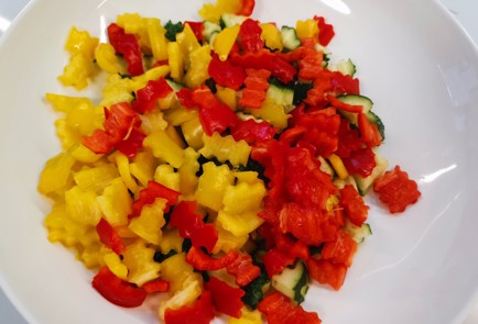 Фото шага рецепта Греческий салат 189487 шаг 4  