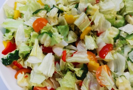 Фото шага рецепта Греческий салат 189487 шаг 8  