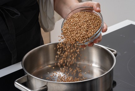 Фото шага рецепта Гречка покупечески 140266 шаг 2  