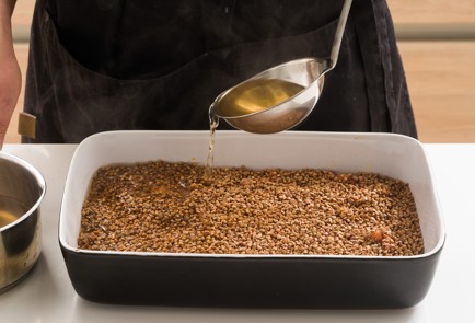 Фото шага рецепта Гречка под шубкой 152084 шаг 9  