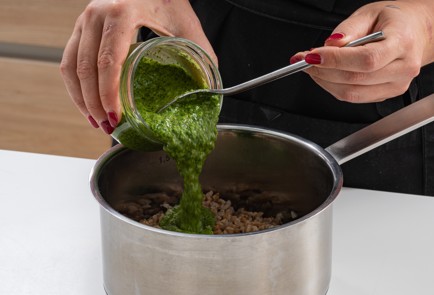 Фото шага рецепта Гречка с ближневосточным соусом схуг 174645 шаг 10  