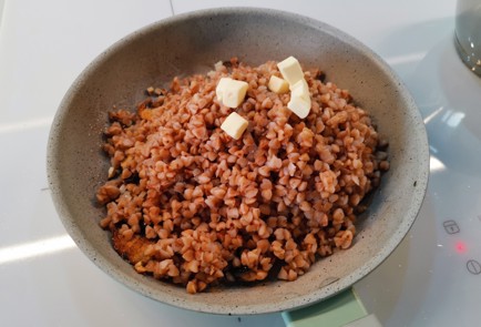 Фото шага рецепта Гречка с грибами 191526 шаг 9  