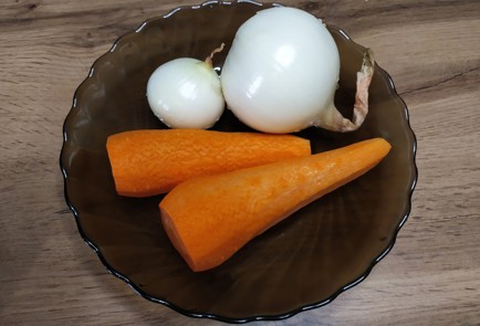 Фото шага рецепта Гречка с куриной печенью и овощами 189076 шаг 1