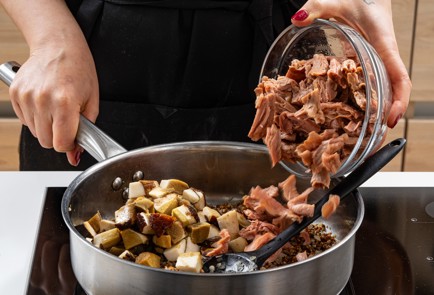 Фото шага рецепта Гречка с лесными грибами и соевым мясом 176032 шаг 7