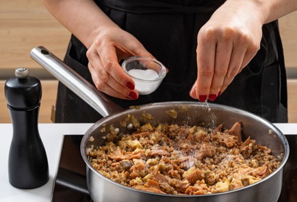 Фото шага рецепта Гречка с лесными грибами и соевым мясом 176032 шаг 9