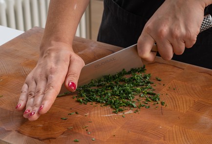 Фото шага рецепта Гречка с помидорами песто и фетой 174644 шаг 8  