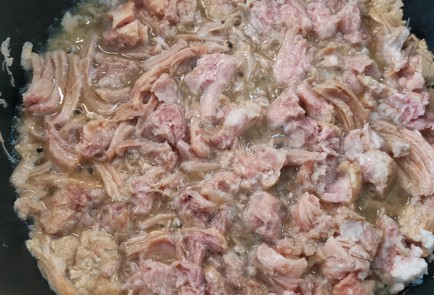 Фото шага рецепта Гречка с тушенкой 174119 шаг 7  