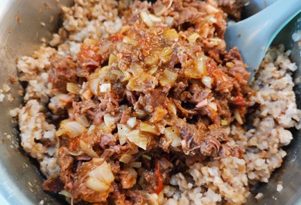 Фото шага рецепта Гречка с тушенкой 189190 шаг 11  