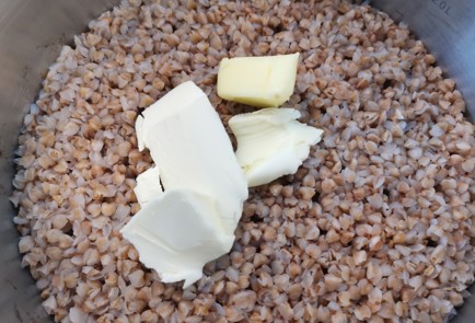 Фото шага рецепта Гречка с тушенкой 189190 шаг 5  