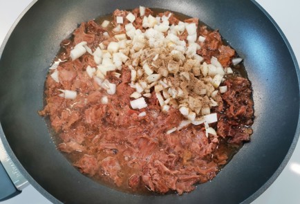 Фото шага рецепта Гречка с тушенкой 189190 шаг 9  