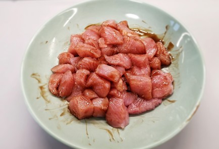 Фото шага рецепта Гречневая лапша с индейкой и овощами в соусе терияки 151108 шаг 3  