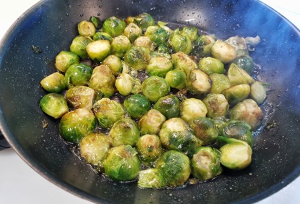 Фото шага рецепта Гречневая лапша с овощами и адыгейским сыром 140513 шаг 6  