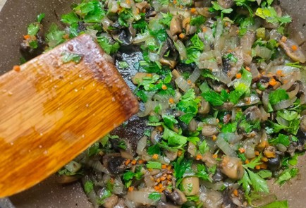 Фото шага рецепта Гречневая лапша соба с грибами луком и индейкой 175457 шаг 10  