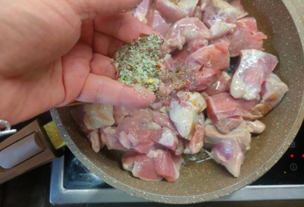 Фото шага рецепта Гречневая лапша соба с грибами луком и индейкой 175457 шаг 3  