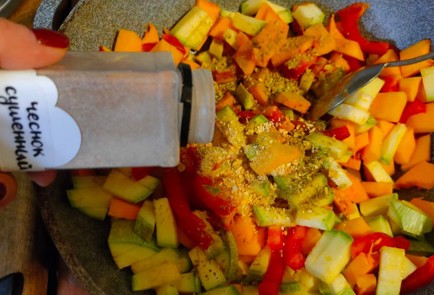 Фото шага рецепта Гречневая лапша соба с сезонными овощами 176165 шаг 11  