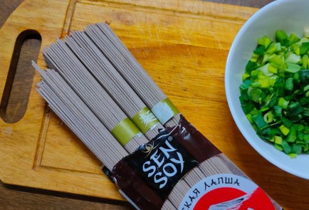 Фото шага рецепта Гречневая лапша соба с сезонными овощами 176165 шаг 2  