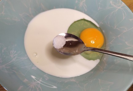 Фото шага рецепта Гренки с рикоттой и клюквенным джемом 189438 шаг 3  