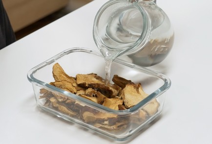 Фото шага рецепта Грибная икра 140067 шаг 1  