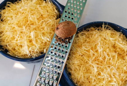 Фото шага рецепта Грибной жюльен с творожным сыром и пармезаном 152504 шаг 11  