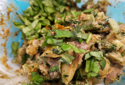 Фото шага рецепта Грибной паштет с базиликом 151950 шаг 10  