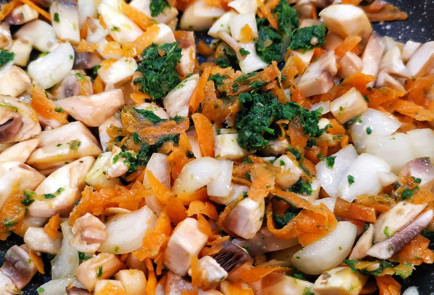 Фото шага рецепта Грибной паштет с базиликом 151950 шаг 5  