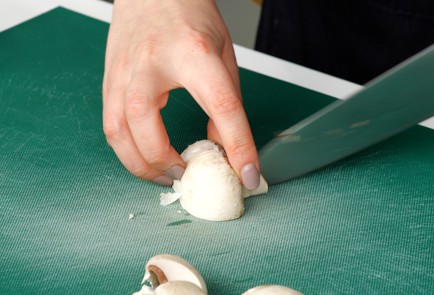 Фото шага рецепта Грибной бульон 151790 шаг 5  